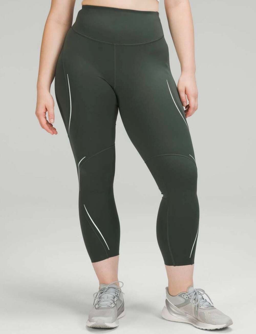 Lululemon Base Pace High-Rise Reflective Tight 25"
 Sz 4 - Picture 2 of 10